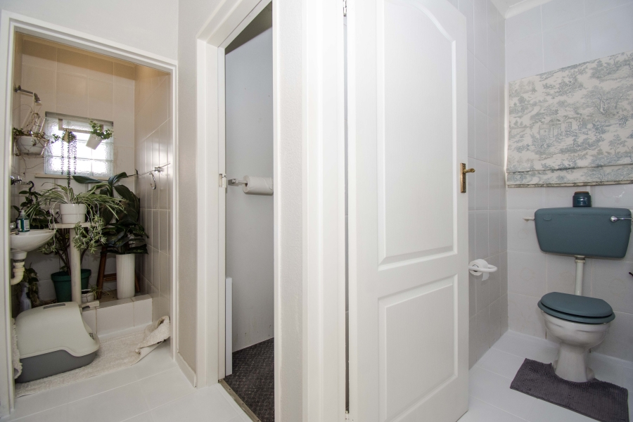 4 Bedroom Property for Sale in Parel Vallei Western Cape